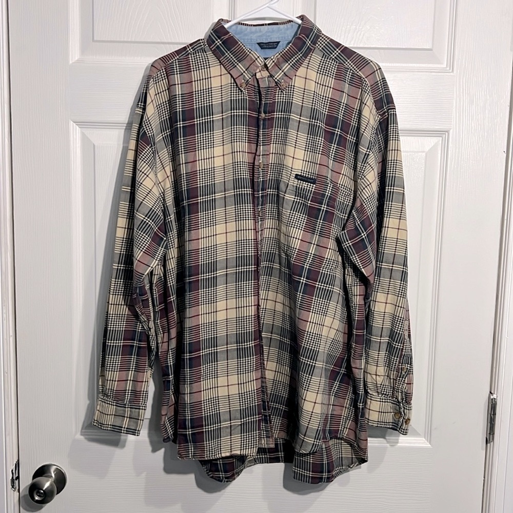 Woods & Gray Men’s plaid long sleeve button up shirt - Size XL.